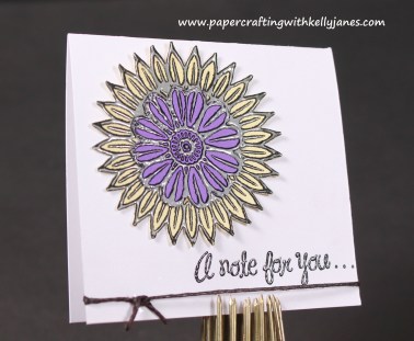 papercraftingwithkellyjanes.com