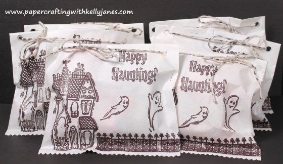 papercraftingwithkellyjanes.com